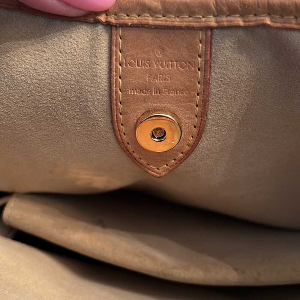 Louis Vuitton large Galliera bag used but in great shape. - Picture 9 of 13